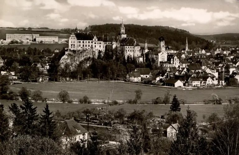 Schloss und Lize (links oben)